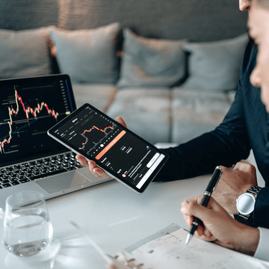 Senvixes team di esperti di investimenti in criptovalute